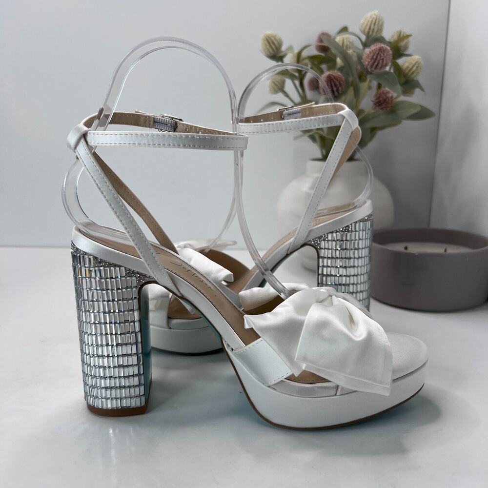 Betsey Johnson White Satin Heels with Silver Block Heel - Picture 7 of 10